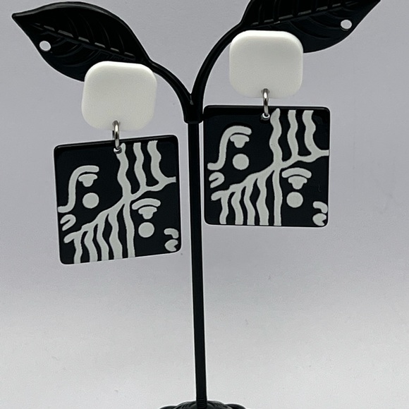 Retro Black & White Dangle Earrings -Artistic Unique Trendy Square Earrings - Picture 10 of 17